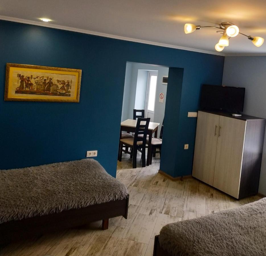 Franko93 Hotell Berehove  Exteriör bild